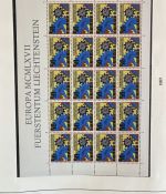 LIECHTENSTEIN Kleinbogen Sammlung 1961-1991 postfrisch - auf Lindner Vordruck