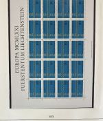LIECHTENSTEIN Kleinbogen Sammlung 1961-1991 postfrisch - auf Lindner Vordruck