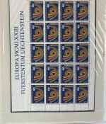 LIECHTENSTEIN Kleinbogen Sammlung 1961-1991 postfrisch - auf Lindner Vordruck