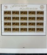 LIECHTENSTEIN Kleinbogen Sammlung 1961-1991 postfrisch - auf Lindner Vordruck