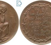 Hungermedaille - Preise im April 1923 - Mutter mit Kind von Friedrich Hörnlein