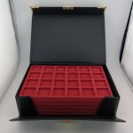 Münzkassette schwarz mit 5 roten Tableaus - Platz für bis zu 5 Münztableaus