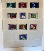 LIECHTENSTEIN Sammlung 1969-1995 postfrisch - in 2 Lindner Ringbindern mit Kassette