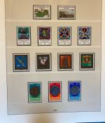 LIECHTENSTEIN Sammlung 1969-1995 postfrisch - in 2 Lindner Ringbindern mit Kassette