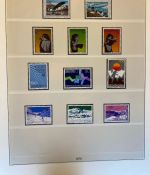 LIECHTENSTEIN Sammlung 1969-1995 postfrisch - in 2 Lindner Ringbindern mit Kassette