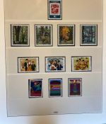 LIECHTENSTEIN Sammlung 1969-1995 postfrisch - in 2 Lindner Ringbindern mit Kassette