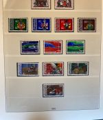 LIECHTENSTEIN Sammlung 1969-1995 postfrisch - in 2 Lindner Ringbindern mit Kassette