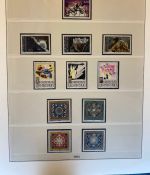 LIECHTENSTEIN Sammlung 1969-1995 postfrisch - in 2 Lindner Ringbindern mit Kassette