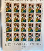 LIECHTENSTEIN Kleinbogen Sammlung 1977-1989 postfrisch - in 4 ETB-Alben