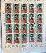 LIECHTENSTEIN Kleinbogen Sammlung 1977-1989 postfrisch - in 4 ETB-Alben
