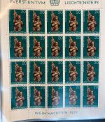 LIECHTENSTEIN Kleinbogen Sammlung 1977-1989 postfrisch - in 4 ETB-Alben