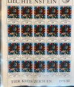 LIECHTENSTEIN Kleinbogen Sammlung 1977-1989 postfrisch - in 4 ETB-Alben