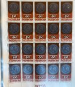 LIECHTENSTEIN Kleinbogen Sammlung 1977-1989 postfrisch - in 4 ETB-Alben