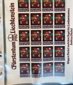 LIECHTENSTEIN Kleinbogen Sammlung 1977-1989 postfrisch - in 4 ETB-Alben