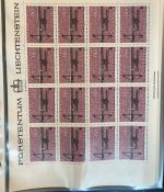 LIECHTENSTEIN Kleinbogen Sammlung 1977-1989 postfrisch - in 4 ETB-Alben