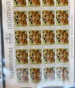 LIECHTENSTEIN Kleinbogen Sammlung 1977-1989 postfrisch - in 4 ETB-Alben