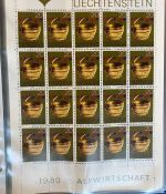 LIECHTENSTEIN Kleinbogen Sammlung 1977-1989 postfrisch - in 4 ETB-Alben