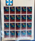 LIECHTENSTEIN Kleinbogen Sammlung 1977-1989 postfrisch - in 4 ETB-Alben