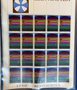 LIECHTENSTEIN Kleinbogen Sammlung 1977-1989 postfrisch - in 4 ETB-Alben