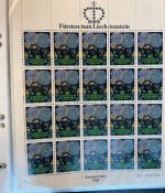 LIECHTENSTEIN Kleinbogen Sammlung 1977-1989 postfrisch - in 4 ETB-Alben