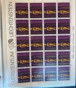 LIECHTENSTEIN Kleinbogen Sammlung 1977-1989 postfrisch - in 4 ETB-Alben