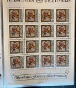 LIECHTENSTEIN Kleinbogen Sammlung 1977-1989 postfrisch - in 4 ETB-Alben