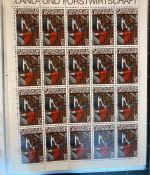 LIECHTENSTEIN Kleinbogen Sammlung 1977-1989 postfrisch - in 4 ETB-Alben