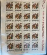 LIECHTENSTEIN Kleinbogen Sammlung 1977-1989 postfrisch - in 4 ETB-Alben