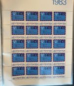 LIECHTENSTEIN Kleinbogen Sammlung 1977-1989 postfrisch - in 4 ETB-Alben