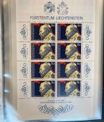 LIECHTENSTEIN Kleinbogen Sammlung 1977-1989 postfrisch - in 4 ETB-Alben