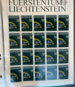 LIECHTENSTEIN Kleinbogen Sammlung 1977-1989 postfrisch - in 4 ETB-Alben