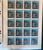 LIECHTENSTEIN Kleinbogen Sammlung 1977-1989 postfrisch - in 4 ETB-Alben
