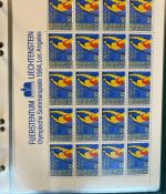 LIECHTENSTEIN Kleinbogen Sammlung 1977-1989 postfrisch - in 4 ETB-Alben