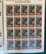 LIECHTENSTEIN Kleinbogen Sammlung 1977-1989 postfrisch - in 4 ETB-Alben