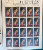 LIECHTENSTEIN Kleinbogen Sammlung 1977-1989 postfrisch - in 4 ETB-Alben