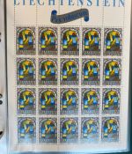 LIECHTENSTEIN Kleinbogen Sammlung 1977-1989 postfrisch - in 4 ETB-Alben