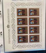LIECHTENSTEIN Kleinbogen Sammlung 1977-1989 postfrisch - in 4 ETB-Alben