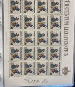 LIECHTENSTEIN Kleinbogen Sammlung 1977-1989 postfrisch - in 4 ETB-Alben