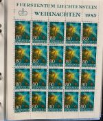 LIECHTENSTEIN Kleinbogen Sammlung 1977-1989 postfrisch - in 4 ETB-Alben