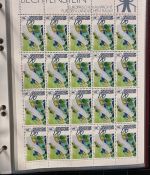 LIECHTENSTEIN Kleinbogen Sammlung 1977-1989 postfrisch - in 4 ETB-Alben