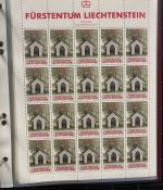 LIECHTENSTEIN Kleinbogen Sammlung 1977-1989 postfrisch - in 4 ETB-Alben