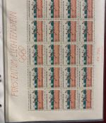 LIECHTENSTEIN Kleinbogen Sammlung 1977-1989 postfrisch - in 4 ETB-Alben