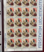 LIECHTENSTEIN Kleinbogen Sammlung 1977-1989 postfrisch - in 4 ETB-Alben