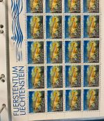LIECHTENSTEIN Kleinbogen Sammlung 1977-1989 postfrisch - in 4 ETB-Alben