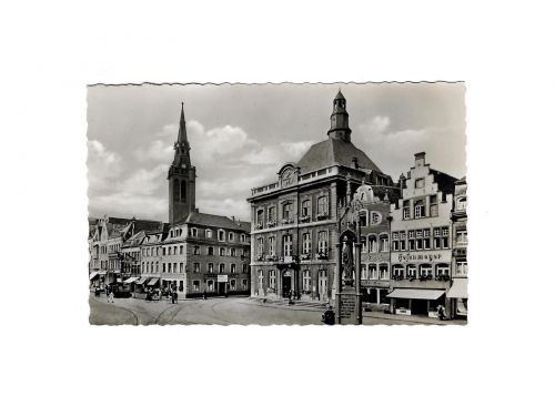 Düren, Marktplatz mit Rathaus und Annakirche, ungebraucht