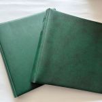 2 x Lindner Ringbinder, 18-Ringe, Grün wattiert, gebraucht (C)