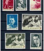 Belgien, Posten 5, postfrisch, komplette Sätze u. Marken, Michel über 25,- Euro