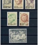 Belgien, Posten 4, postfrisch, komplette Sätze u. Marken, Michel über 25,- Euro