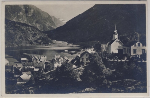 Norwegen - Hellesylt Ortsansicht sw-Fotokarte gelaufen Sunnylven 1932