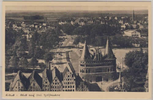 Lübeck - Blick auf das Holstentor, sw-Ansicht, ungelaufen ca. 1930/35
